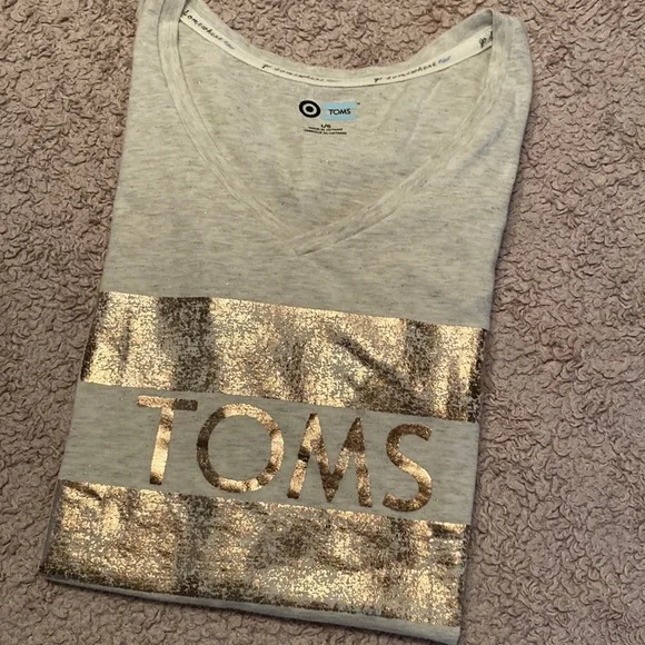 TOMS Womens Graphic Logo Short Sleeved T-Shirt - size Large - Picture 2 of 9